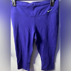 Nike capri leggings